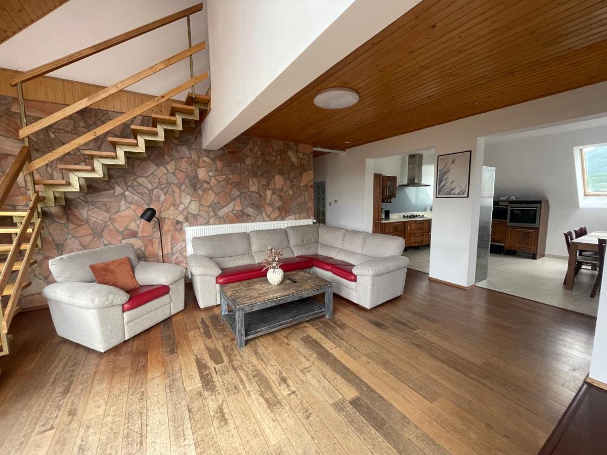 Villa Haskova With 3 Bedrooms Banska Bystrica Luaran gambar